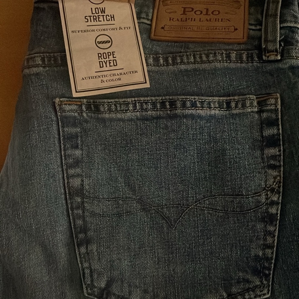 NWT Men’s Ralph Lauren “The Hampton” relaxed-straight leg denim jean. 34x32.